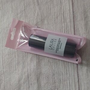 LAURA GELLER RETRACTABLE ANGLED KABUKI BRUSH NEW AND SEALED